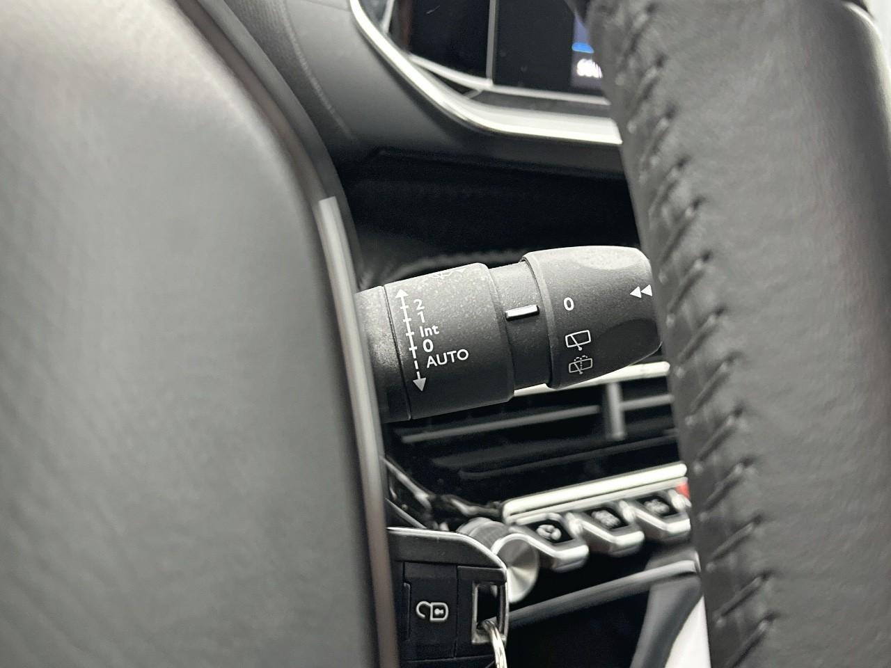 Peugeot 208 puretech 100 s&s bvm6 allure — photo 20