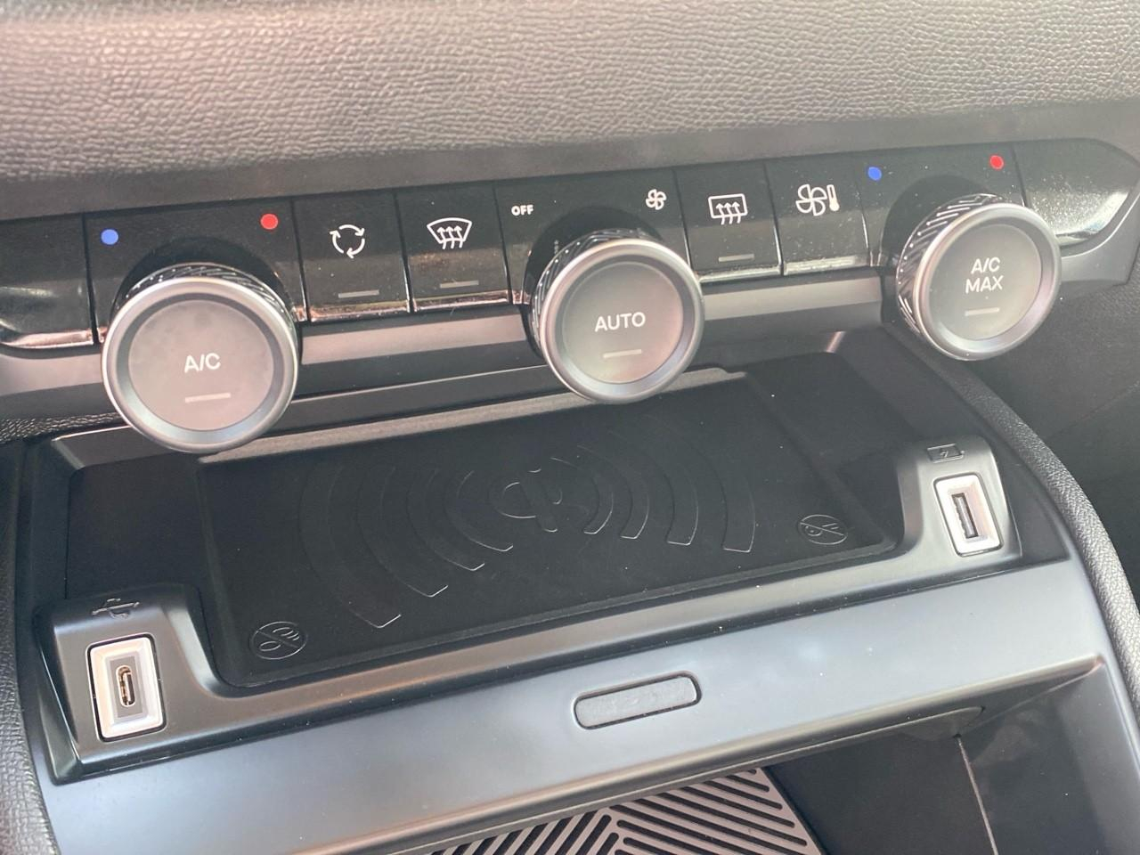 Citroën C4 1.2 hybride 136ch s&s max automatique — photo 22