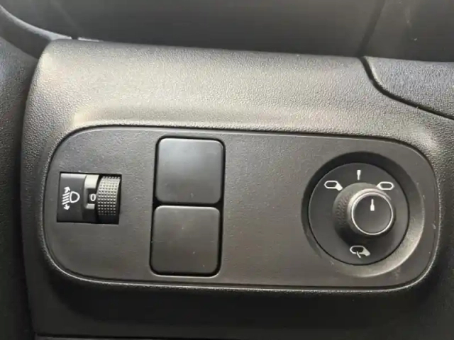 Citroën C3 1.2 puretech 110ch s&amp;s shine pack  eat6 — photo 14