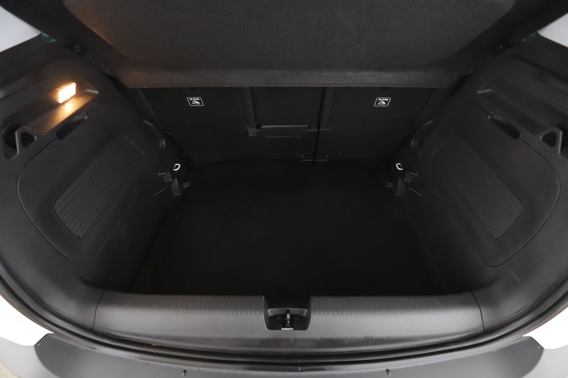 Opel Crossland X 1.2 Turbo Ultimate — photo 16