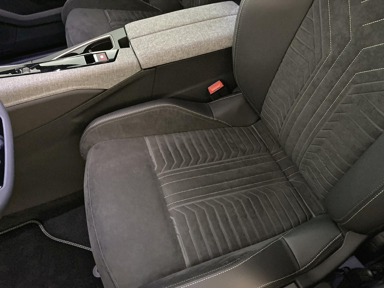 Peugeot 3008 hybrid 145 e-dcs6 gt — photo 9