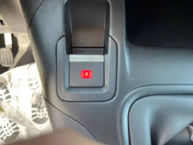Peugeot Partner fgn diesel 100 ch m manuelle — photo 19