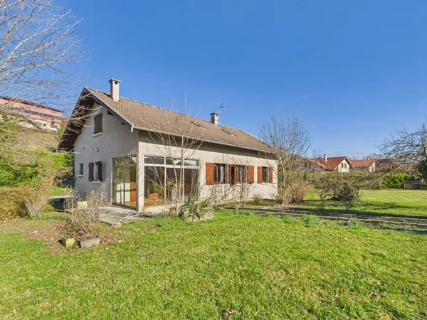 Grande maison familiale avec fort potentiel Vue Vercors