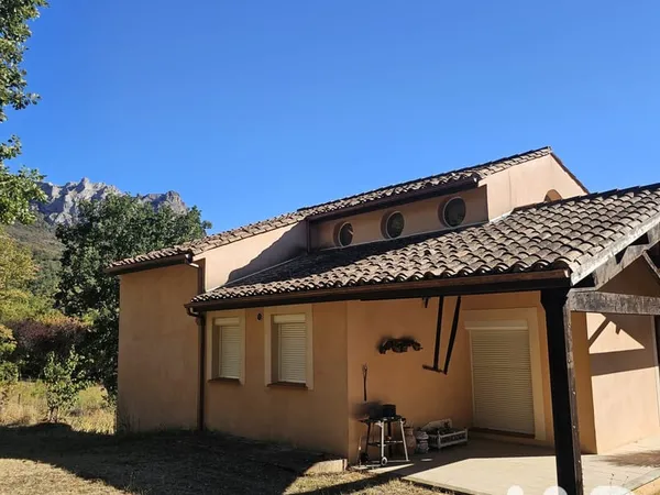Maison 5 pièces 140 m²