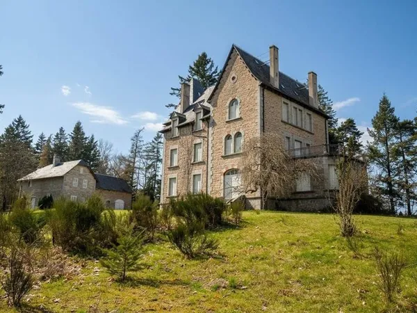 Château 16 pièces 550 m²