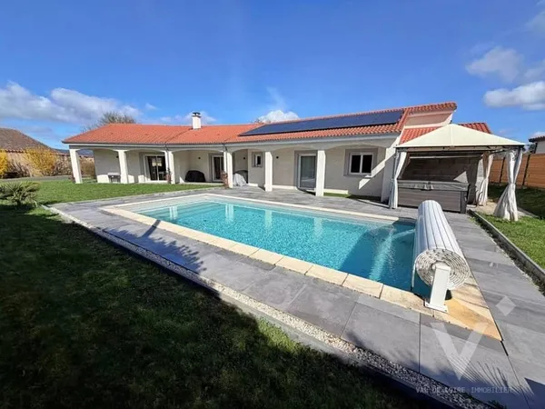 Maison de plain-pied 6 pièces 177 m²