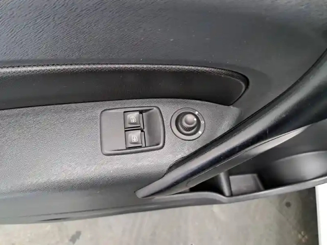 Renault Kangoo blue dci 80 — photo 28