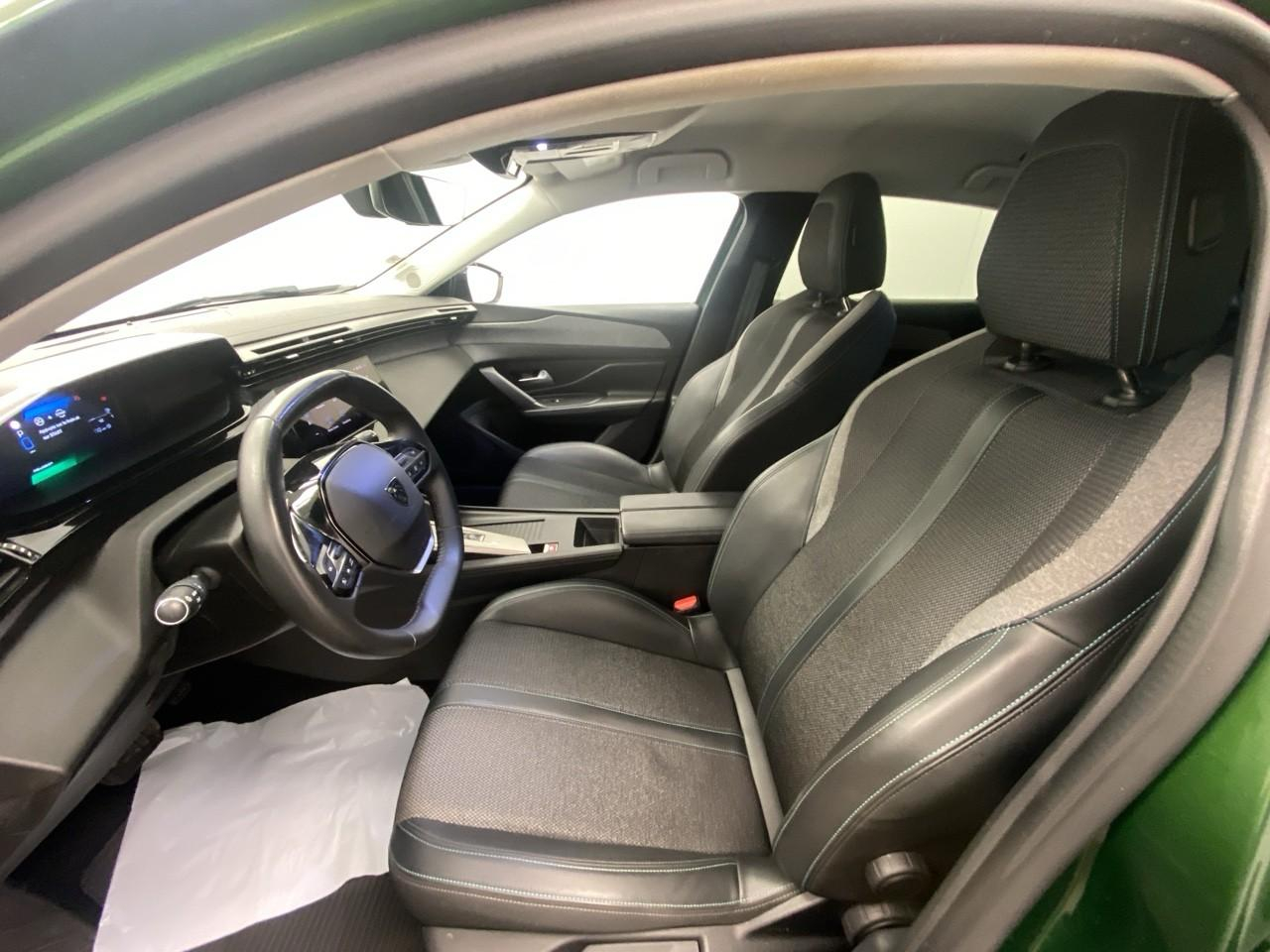 Peugeot 308 phev 180 e-eat8 allure pack — photo 9