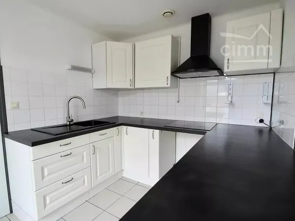 APPARTEMENT F3 avec TERRASSE CAVE et PARKING