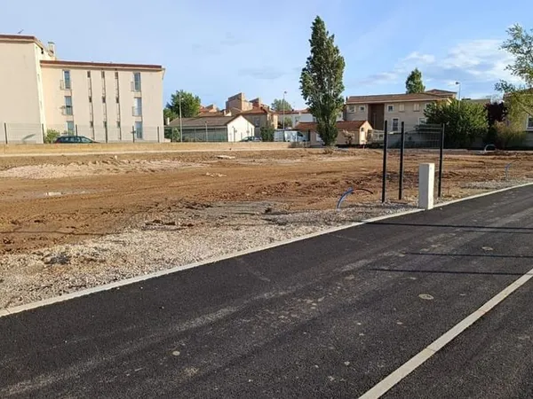 Terrain 595 m²