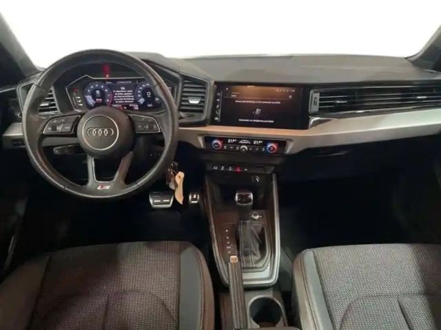 Audi A1 30 tfsi 110 ch s tronic 7 s line — photo 8
