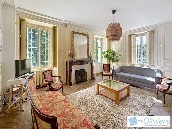 Maison 11 pièces 226 m²