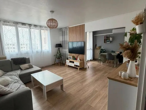 Appartement T4 de 92 m² avec balcon, parking et grande cave