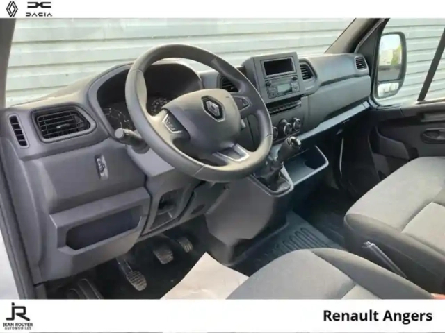 Renault Master fg f3500 l2h2 2.3 blue dci 110ch confort - 19090? ht — photo 15