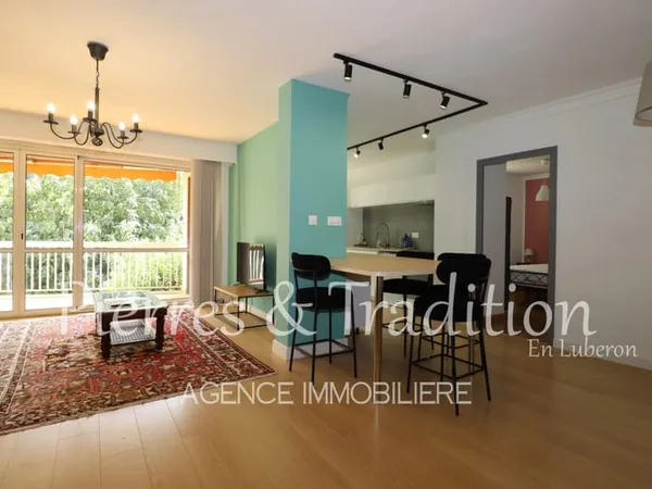Grand appartement meublé de 104 m² à Apt