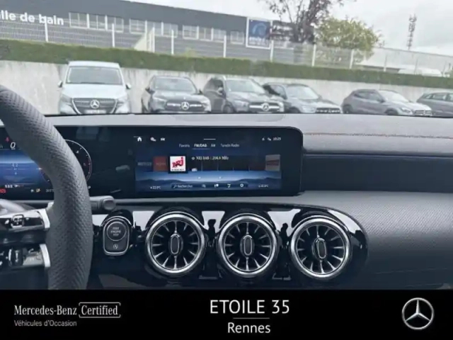 Mercedes Cla 200 d 150ch amg line 8g-dct — photo 8