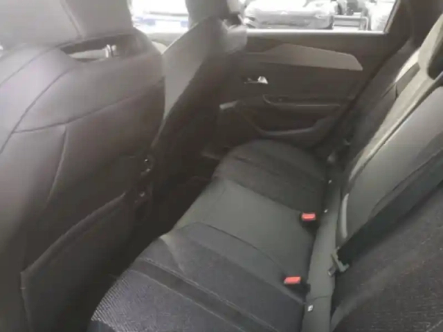 Peugeot 308 sw 1.5 bluehdi 130ch s&amp;s gt eat8 — photo 15