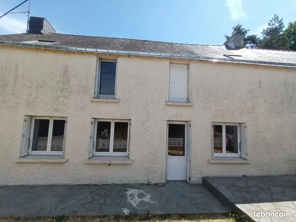 Location d'un studio en RDC avec terrasse