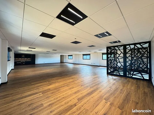 Bureaux 228 m² BETHENY