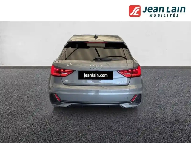 Audi A1 sportback 35 tfsi 150 ch s tronic 7 — photo 6