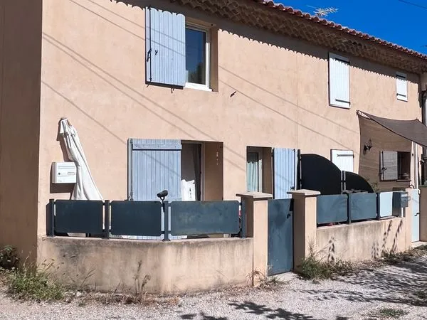 Maison de village 63 m² - 2 chambres - Cour extérieure - Les Milles