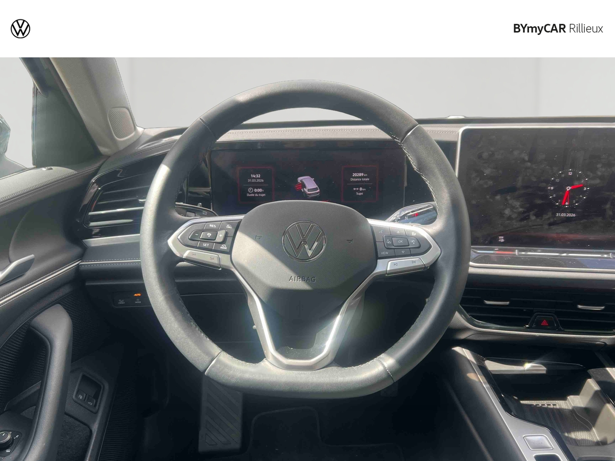 Volkswagen Passat 1.5 eHybrid 204 DSG6 — photo 10