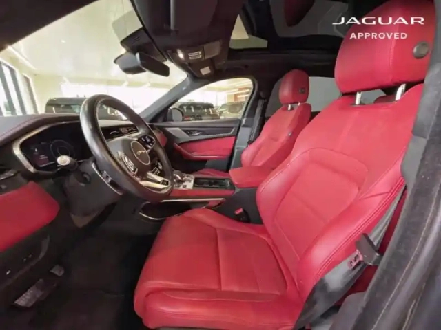 Jaguar F-Pace p400e plug-in-hybrid r-dynamic se bva8 awd — photo 14