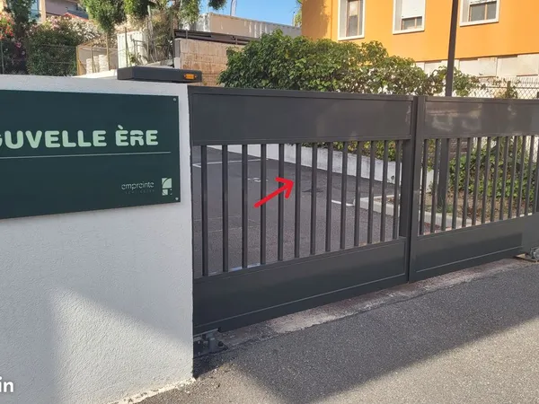 Place de parking le lavandou centre a louer