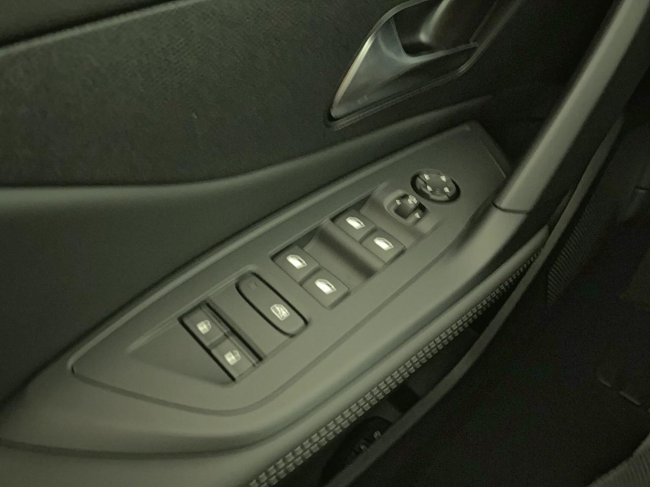 Peugeot 308 hybrid 145 e-dcs6 allure — photo 20