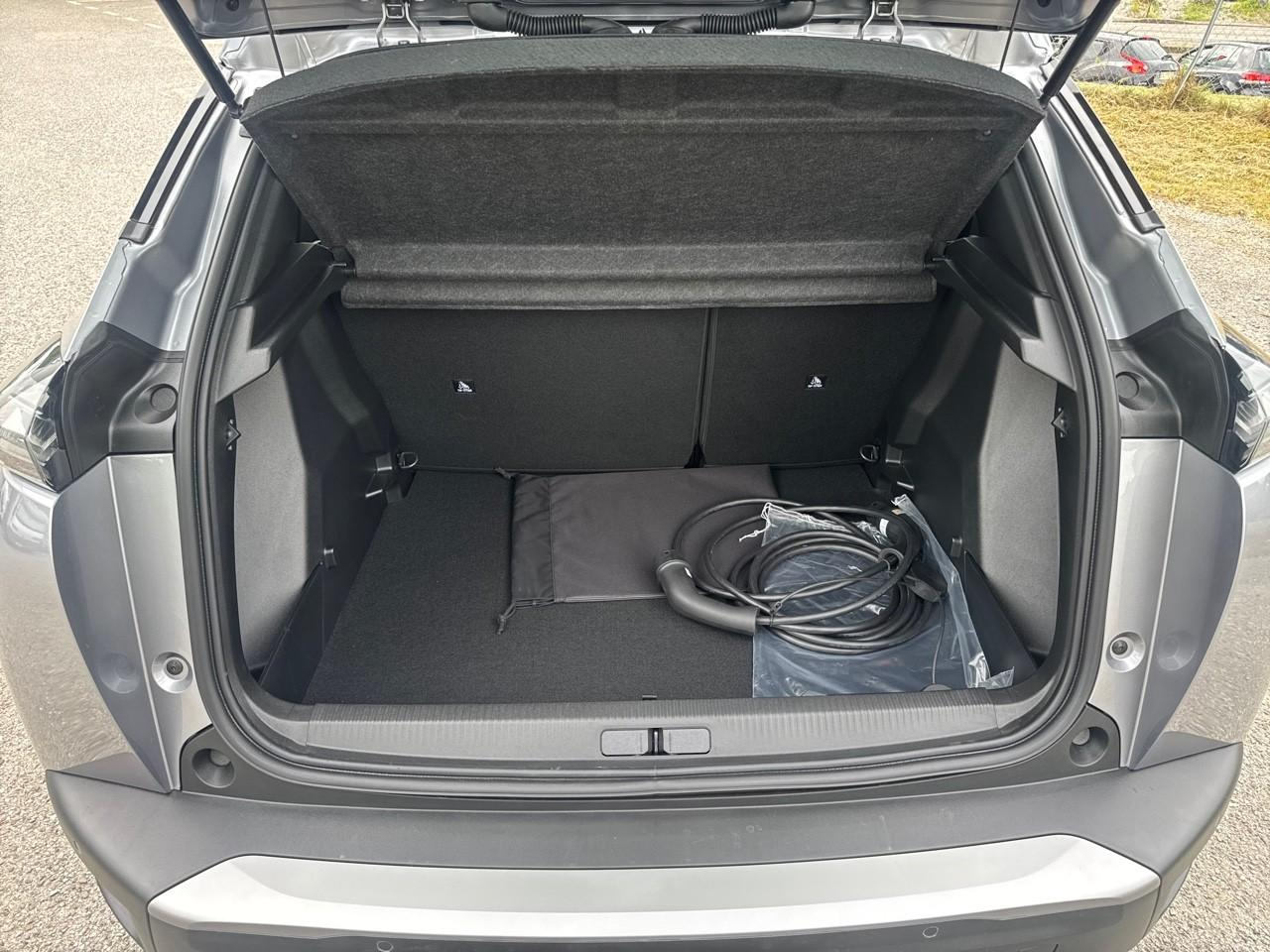 Peugeot 2008 e-2008 156ch 54 kwh allure — photo 6