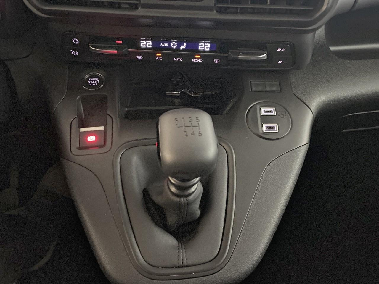 Citroën Berlingo diesel 100 ch m manuelle max — photo 16