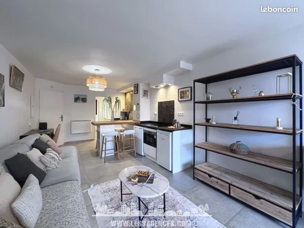 Studio 1 pièce 38 m²