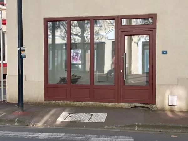 Local commercial 21 m² Vichy