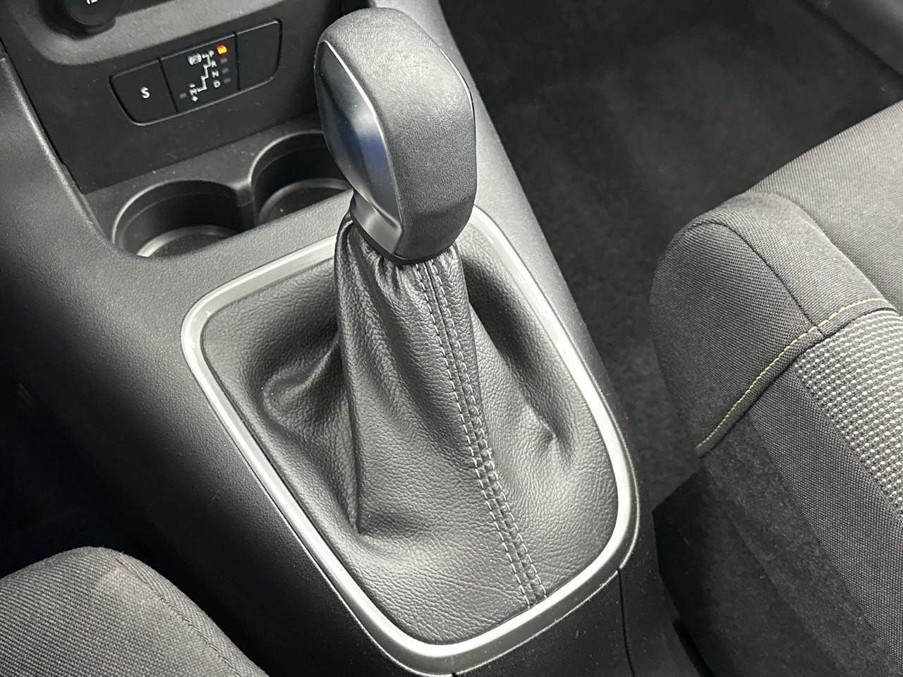 Citroën C3 puretech 110 ch eat6 max — photo 28