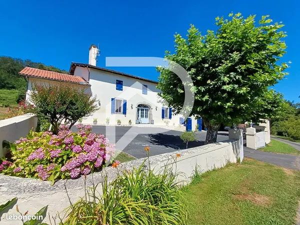 Ferme 8 pièces 210 m²