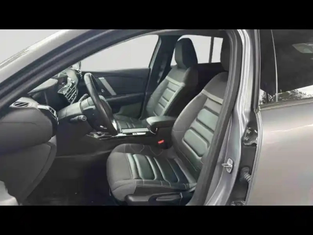 Citroën C4 puretech 130ch s&amp;s shine — photo 11