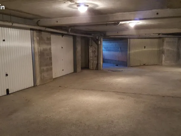 Location garage fermé - Port de Carnon - à l'année