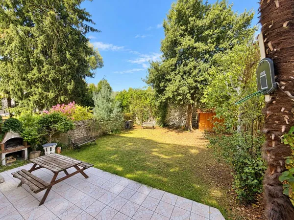 Maison 7 pièces 265 m²