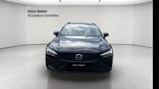 Volvo V60 t6 awd hybride rechargeable 253 ch + 145 ch geartronic 8 — photo 10