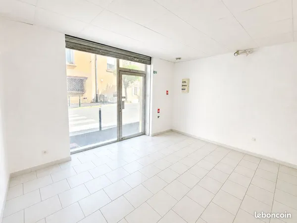 TRETS - Local commercial 60m2