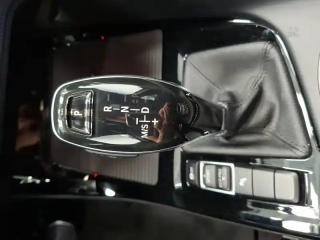 Bmw X2 sdrive 18i 136 ch dkg7 — photo 2