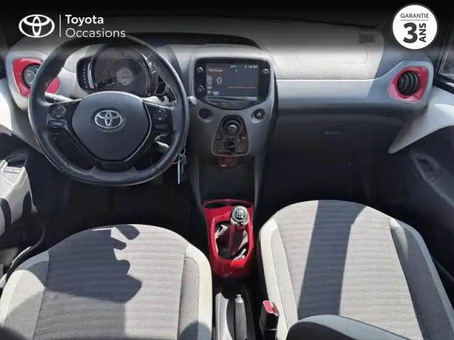 Toyota Aygo 1.0 vvt-i 72ch x-play 5p pack style car play — photo 8