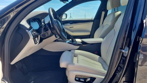 BMW Serie 5 Touring xDrive 520d 190 Steptronic8 - Luxury Line – 2018 – 104900 km – Diesel – Boîte Automatique — photo 29