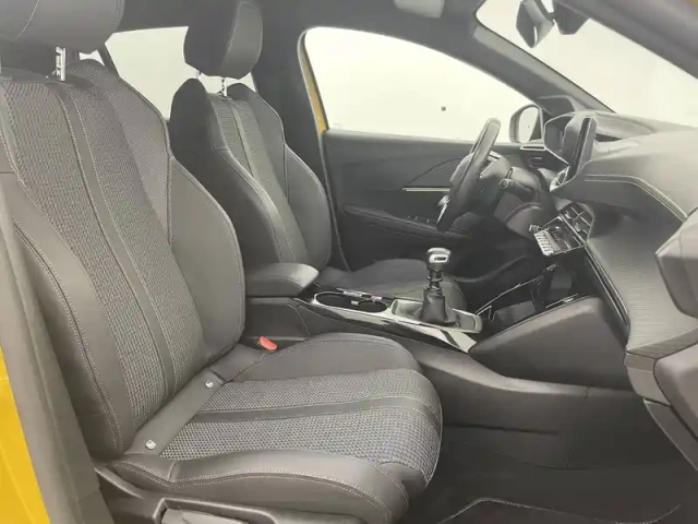 Peugeot 208 puretech 100 s&amp;s bvm6 — photo 32