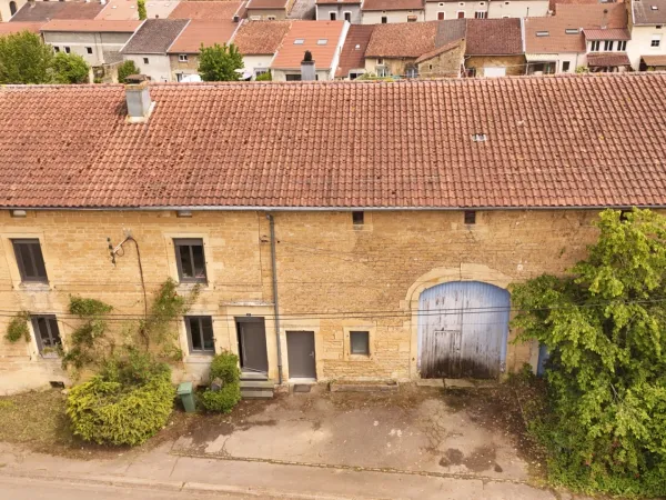 Le charme de l'ancien, le confort d'aujourd'hui... et des volumes qui donnent envie de s'installer i