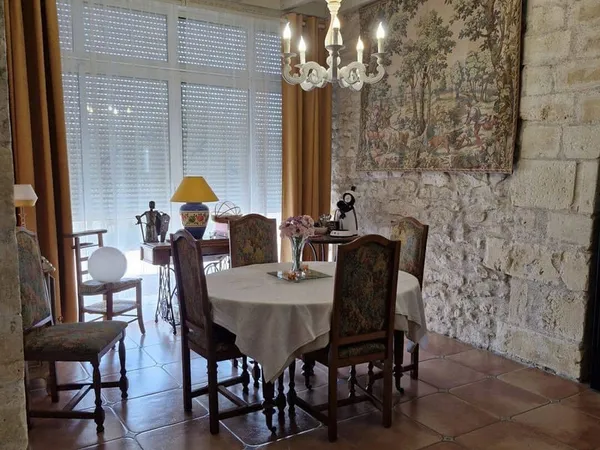 Maison 9 pièces 190 m²