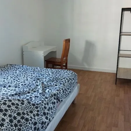 Chambre pour étudiant ou jeune travailleur Orléans la source 410 tout compris