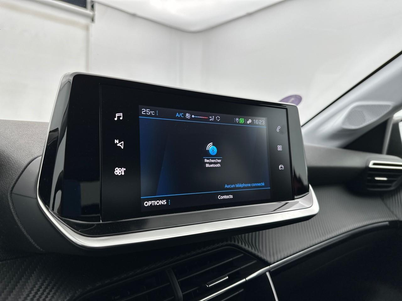 Peugeot 208 puretech 100 s&s bvm6 style — photo 23