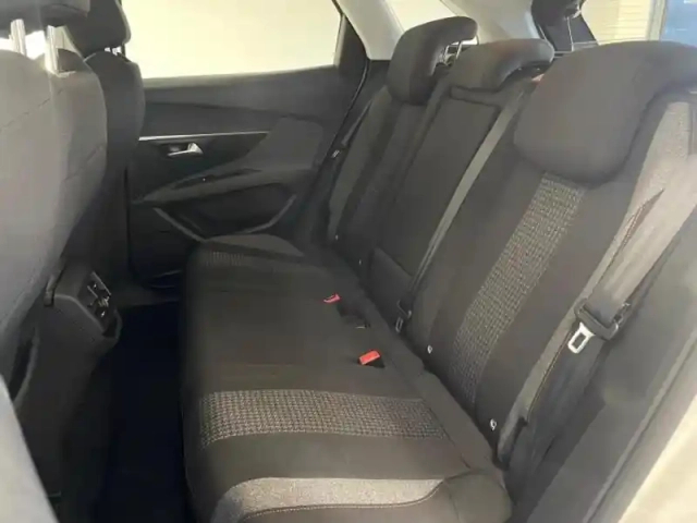 Peugeot 3008 1.2 puretech 130ch active business s&amp;s eat8  6cv — photo 11
