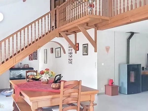 Maison 6 pièces 215 m²